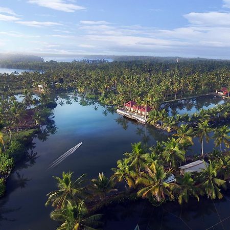 Munroe Island Lake Resort Mundrothuruth Extérieur photo