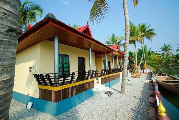 Munroe Island Lake Resort Mundrothuruth Extérieur photo