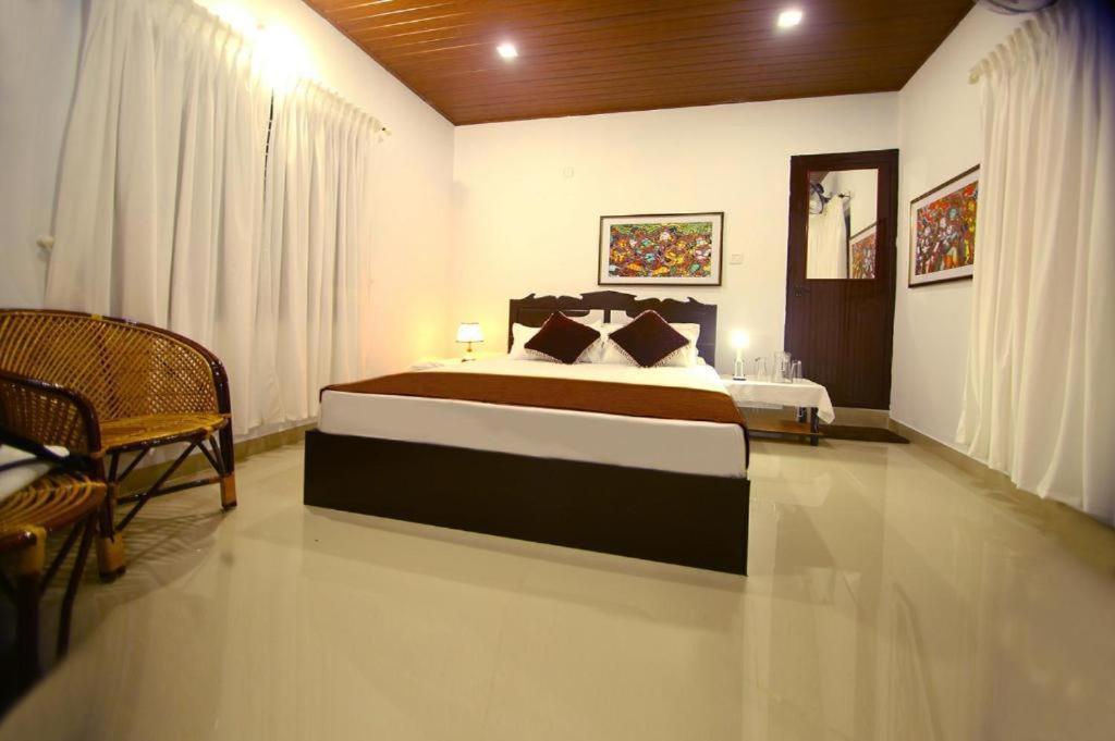 Munroe Island Lake Resort Mundrothuruth Extérieur photo