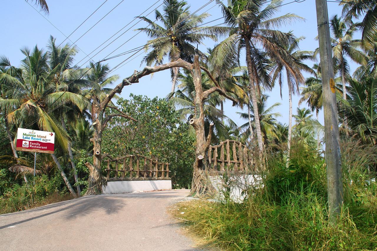 Munroe Island Lake Resort Mundrothuruth Extérieur photo